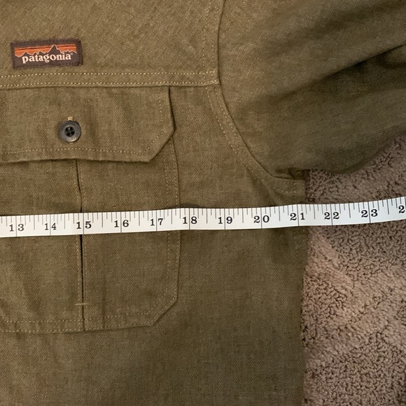 Patagonia (Men’s) workwear button up - Picture 6 of 7